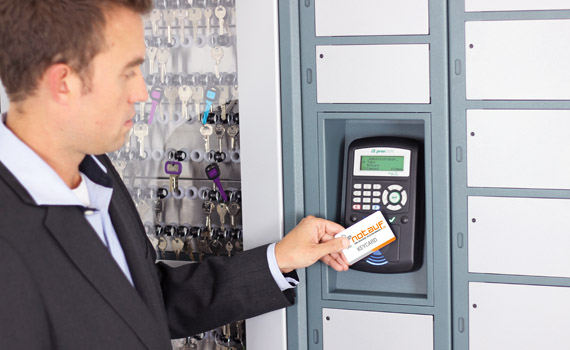 Schlüssel Einlagerung mit PIN und Fingerabdruck